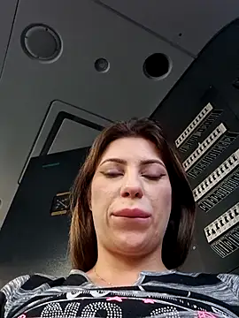 AlexAlice12 online show from October 2025 02:21:02 PM