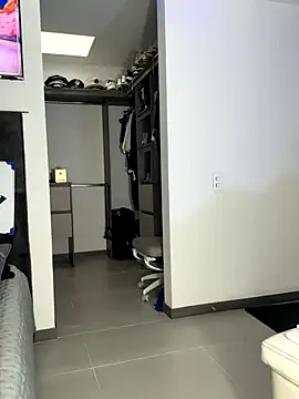 Andrew Johnnson online show from November 2025 07:25:02 PM