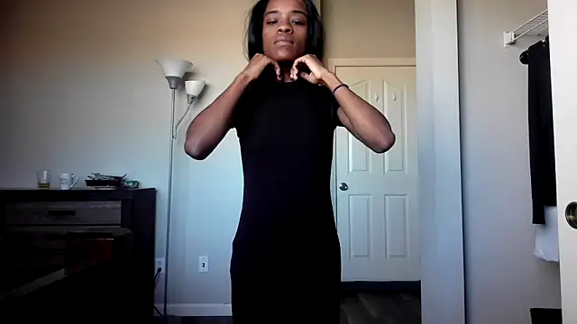 Marlowlovee online show from October 2025 05:13:02 PM