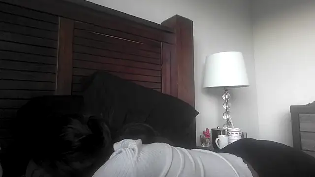 Marlowlovee online show from October 2025 12:42:01 AM