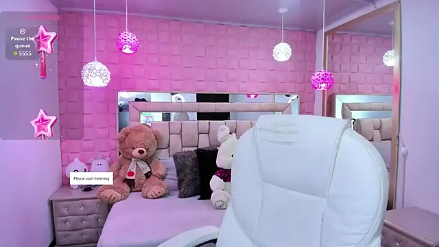  laaura  online show from April 2026 12:50:02 PM