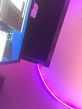 Snapshot of RenataLeclair chatting on October 2025 04:05:01 PM RenataLeclair online show from October 2025 04:05:01 PM