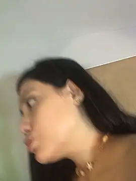 Snapshot of RenataLeclair chatting on November 2025 03:59:01 PM RenataLeclair online show from November 2025 03:59:01 PM