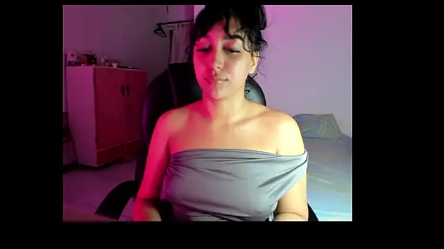 mia katteyes online show from June 2026 05:38:02 AM