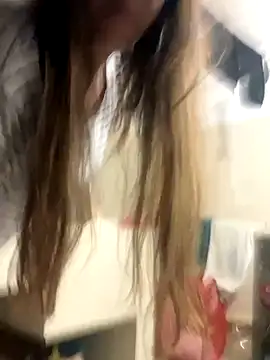 Snapshot of emma_hot2006 chatting on December 2025 11:15:02 PM emma hot2006 online show from December 2025 11:15:02 PM