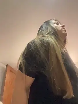 Snapshot of emma_hot2006 chatting on November 2025 04:10:02 PM emma hot2006 online show from November 2025 04:10:02 PM