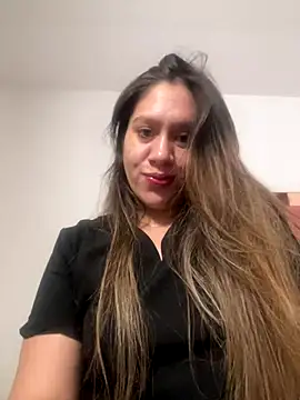 Snapshot of emma_hot2006 chatting on November 2025 05:39:01 PM emma hot2006 online show from November 2025 05:39:01 PM