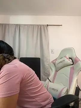 Snapshot of emma_hot2006 chatting on September 2025 03:50:02 PM emma hot2006 online show from September 2025 03:50:02 PM