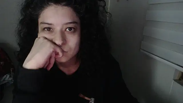 Snapshot of miss_carmila1 chatting on November 2025 01:31:01 AM miss carmila1 online show from November 2025 01:31:01 AM