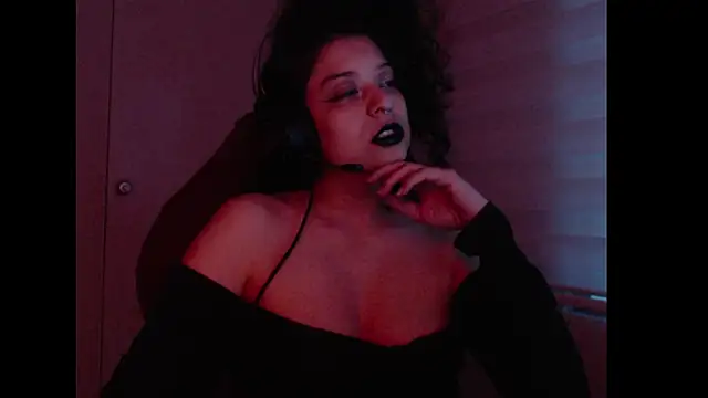 Snapshot of miss_carmila1 chatting on October 2025 10:54:02 PM miss carmila1 online show from October 2025 10:54:02 PM
