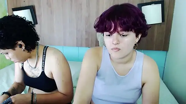 JadeAndJess  online show from September 2025 01:28:02 PM