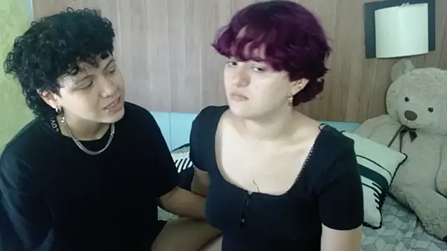 JadeAndJess  online show from September 2025 01:40:02 PM