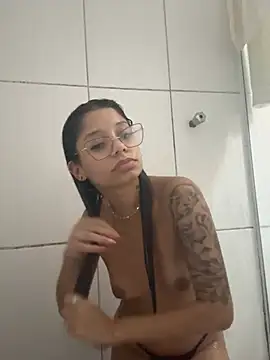 FadaPerigosa online show from March 2026 02:01:01 AM