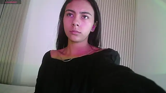 Snapshot of LilybethGray chatting on September 2025 10:54:01 PM LilybethGray online show from September 2025 10:54:01 PM