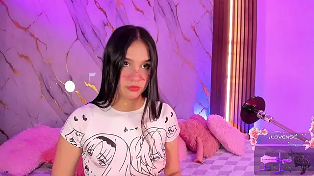 Emmiicute online show from November 2025 08:23:02 PM