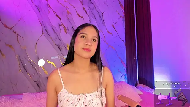 Emmiicute online show from December 2025 09:04:01 PM