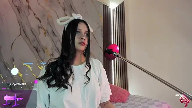 Emmiicute online show from September 2025 10:27:02 PM