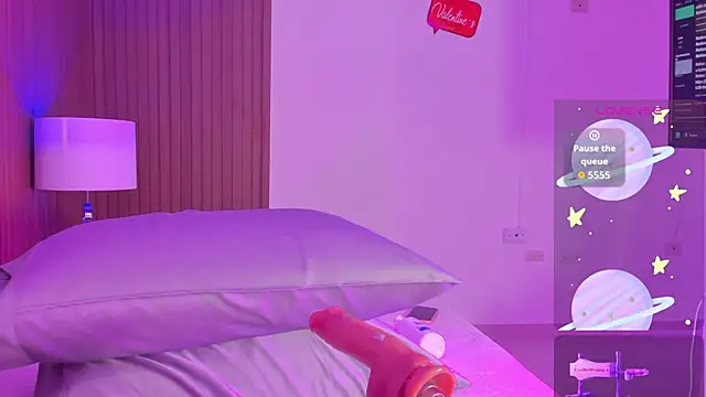 eimy jones  online show from April 2026 03:01:01 AM