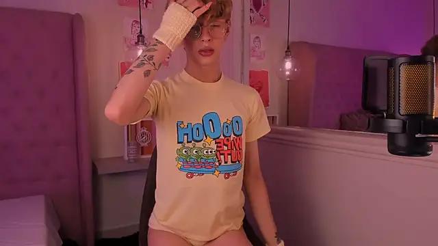 imDamiano online show from October 2025 09:48:01 PM