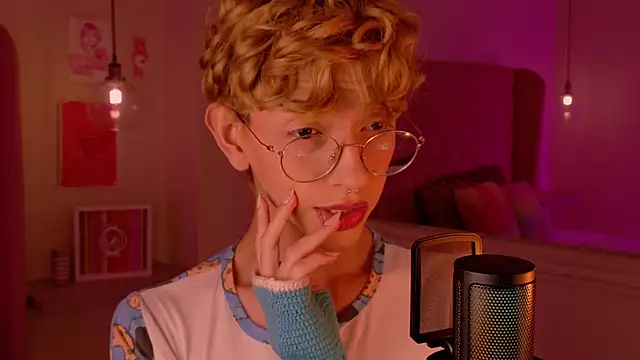 imDamiano online show from October 2025 09:25:01 PM