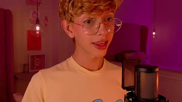 imDamiano online show from October 2025 09:32:02 PM