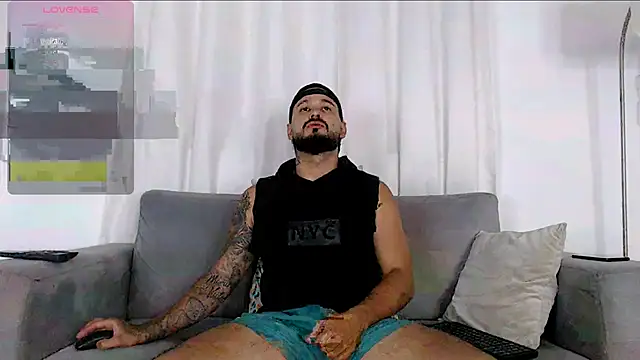 Snapshot of Eric_Evans1 chatting on October 2025 04:02:02 AM Eric Evans1 online show from October 2025 04:02:02 AM