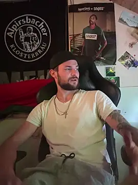 Snapshot of Mexxwell69 chatting on September 2025 10:49:02 PM Mexxwell69 online show from September 2025 10:49:02 PM