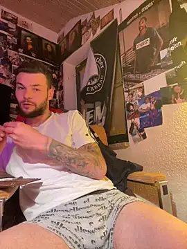 Snapshot of Mexxwell69 chatting on November 2025 04:34:01 PM Mexxwell69 online show from November 2025 04:34:01 PM