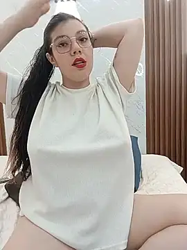 CarolinaMejia online show from July 2026 12:50:02 PM