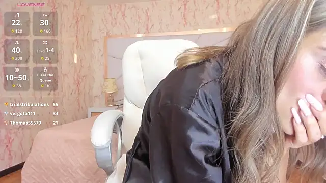 Emily Whinfre online show from April 2026 09:39:33 PM