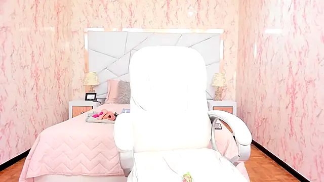 Snapshot of Emily_Whinfre chatting on September 2025 04:56:01 AM Emily Whinfre online show from September 2025 04:56:01 AM