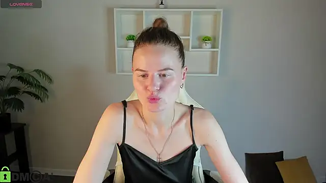 Wanda Gomez online show from September 2025 02:12:01 PM