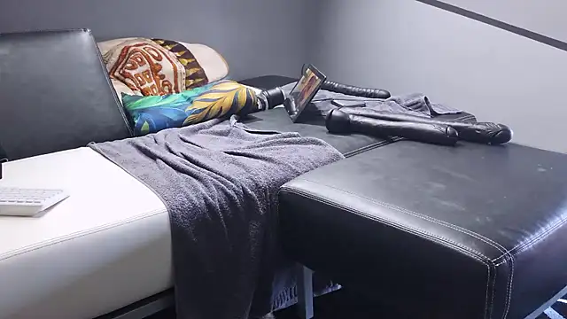 slavic boy 39 online show from January 2026 10:18:01 AM