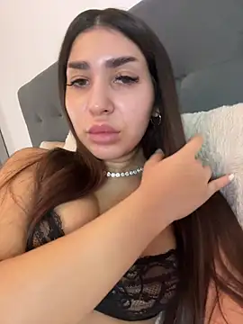 Snapshot of amaaray chatting on December 2025 03:17:01 PM amaaray online show from December 2025 03:17:01 PM