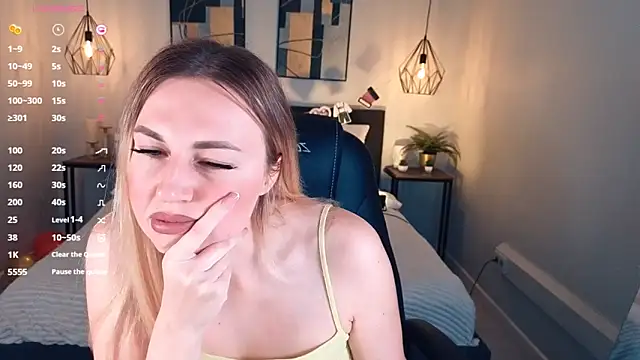 Lexi terele online show from October 2025 06:48:02 AM