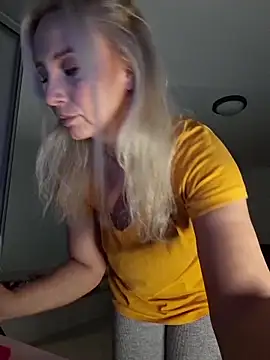 merlyn4 online show from November 2025 10:48:02 AM