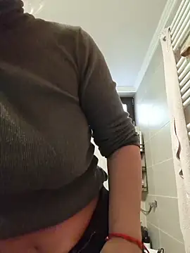 merlyn4 online show from November 2025 12:10:02 PM