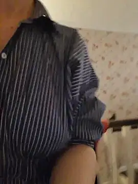 merlyn4 online show from November 2025 07:45:01 AM