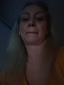 merlyn4 online show from November 2025 08:47:02 AM