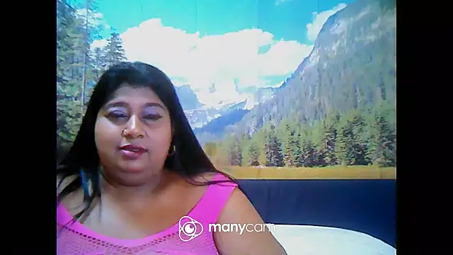 Snapshot of indianhoney694u chatting on March 2025 08:39:02 AM indianhoney694u online show from March 2025 08:39:02 AM