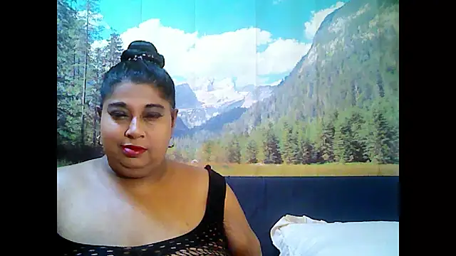 Snapshot of indianhoney694u chatting on September 2025 05:13:01 AM indianhoney694u online show from September 2025 05:13:01 AM