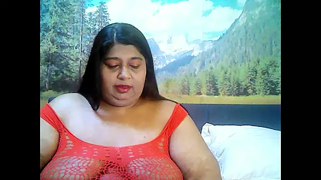 Snapshot of indianhoney694u chatting on October 2025 05:41:01 AM indianhoney694u online show from October 2025 05:41:01 AM