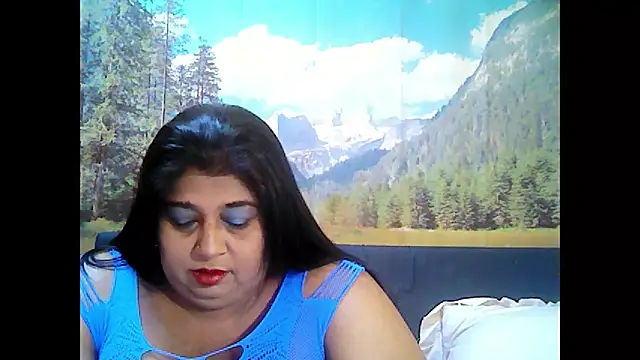 Snapshot of indianhoney694u chatting on October 2025 05:09:02 AM indianhoney694u online show from October 2025 05:09:02 AM