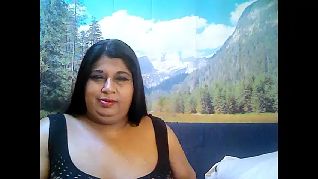 Snapshot of indianhoney694u chatting on September 2025 05:24:02 AM indianhoney694u online show from September 2025 05:24:02 AM