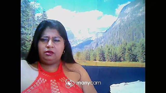 Snapshot of indianhoney694u chatting on March 2025 11:16:02 PM indianhoney694u online show from March 2025 11:16:02 PM