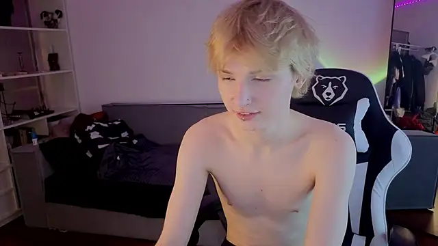 Your avatar online show from October 2025 08:34:02 PM