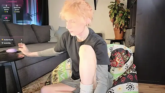 Your avatar online show from February 2026 10:11:01 PM