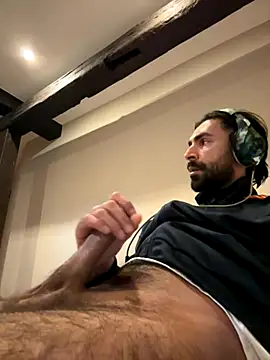 Snapshot of SergioGarcia93 chatting on October 2025 09:47:01 PM SergioGarcia93 online show from October 2025 09:47:01 PM