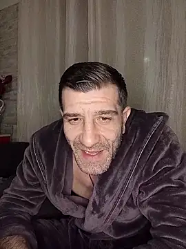 Alexdaniel89 online show from February 2026 07:00:01 PM