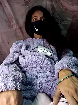 priyastrip314 online show from December 2025 05:48:01 PM